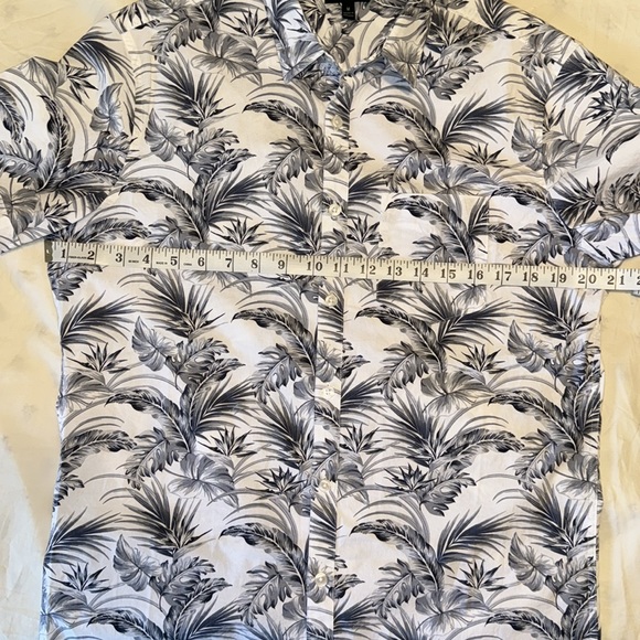 Marc Anthony Luxury Slim Fit Button Down Medium Short Sleeve Shirt Floral Print - Picture 4 of 6